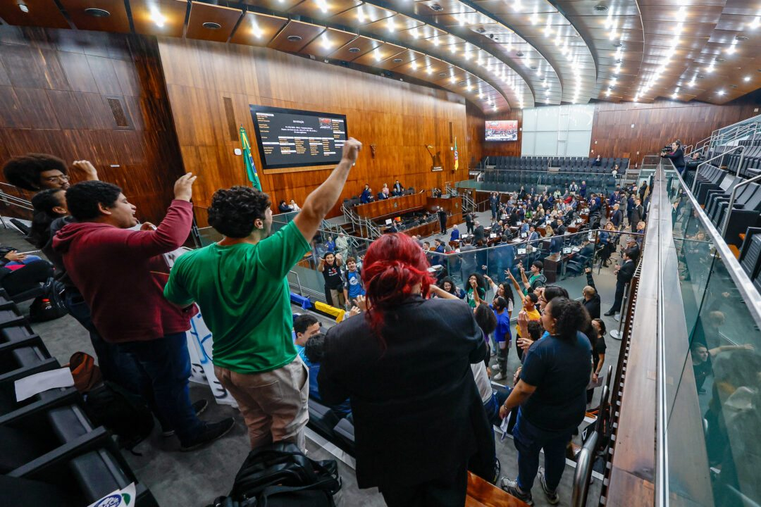 Assembleia aprova projeto que amplia o passe livre intermunicipal para estudantes gaúchos