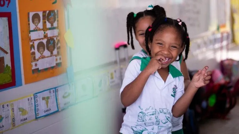 Atraso escolar cai no Brasil e Unicef aponta avanço em todos os estados
