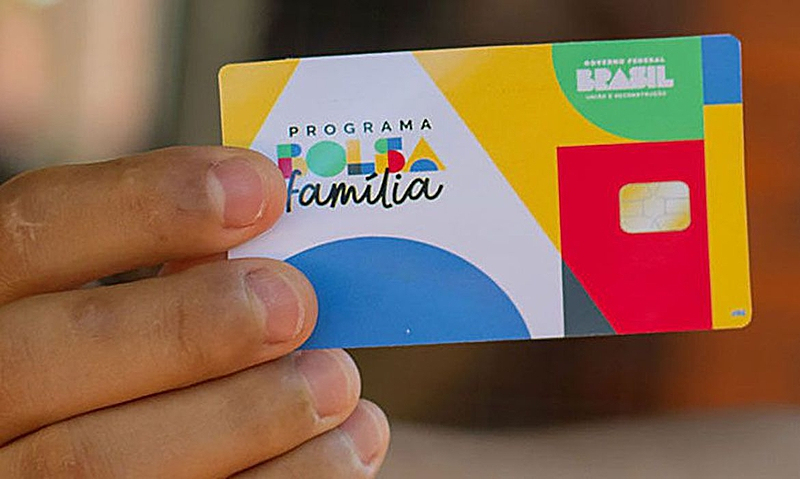 Bolsa Família terá reajuste de 15,04%; piso sobe para R$ 691