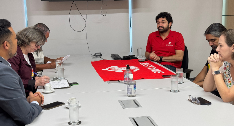 SINASEFE reafirma cobrança pelo cumprimento do Estatuto da(o) Intérprete de Libras